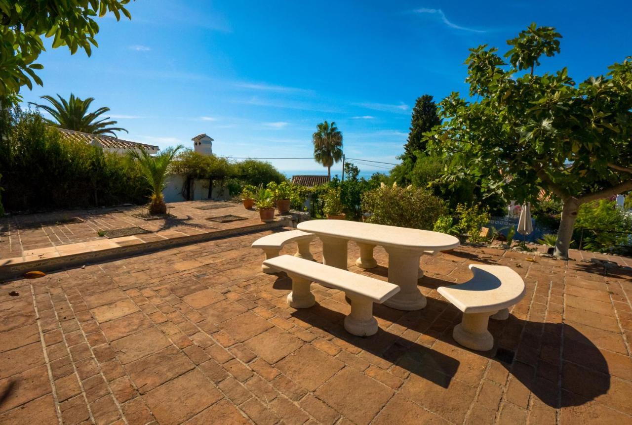 Private Heated Pool, Jacuzzi & 1225M2 Garden In Villa Cipreses Frigiliana Exterior foto