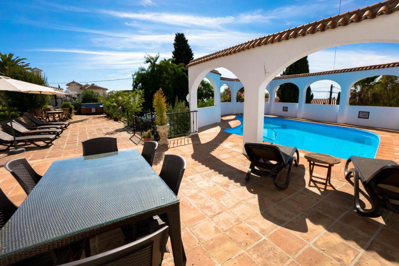 Private Heated Pool, Jacuzzi & 1225M2 Garden In Villa Cipreses Frigiliana Exterior foto