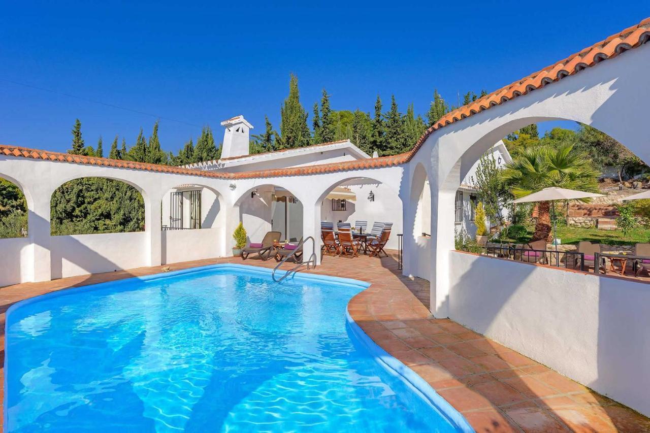 Private Heated Pool, Jacuzzi & 1225M2 Garden In Villa Cipreses Frigiliana Exterior foto